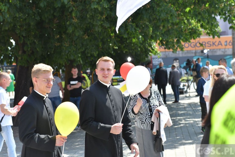 Gorzów Wlkp. III Marsz dla Życia i Rodziny w 25. rocznicę wizyty Jana Pawła II