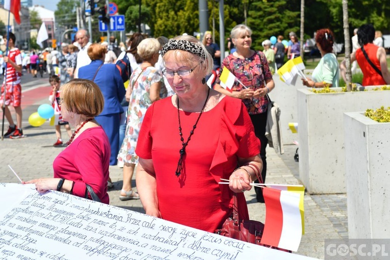 Gorzów Wlkp. III Marsz dla Życia i Rodziny w 25. rocznicę wizyty Jana Pawła II