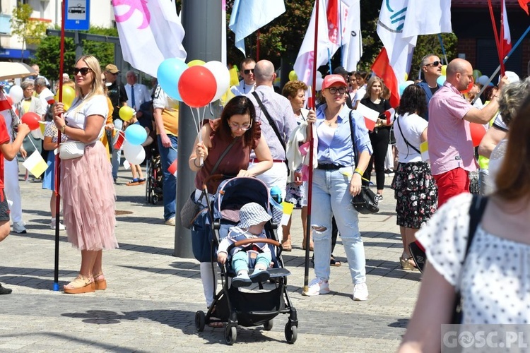 Gorzów Wlkp. III Marsz dla Życia i Rodziny w 25. rocznicę wizyty Jana Pawła II