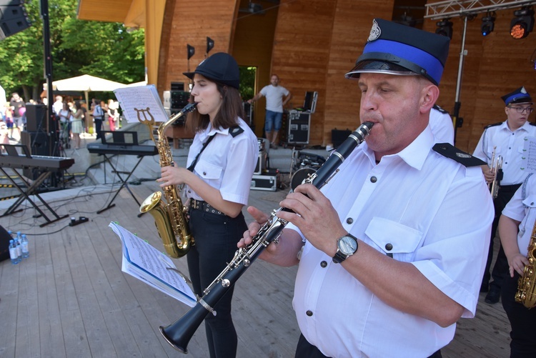 Rodzinnie w rabczańskim amfiteatrze