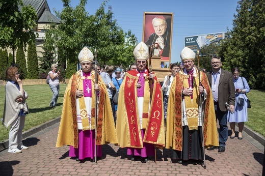 Święci na ulicach Warszawy