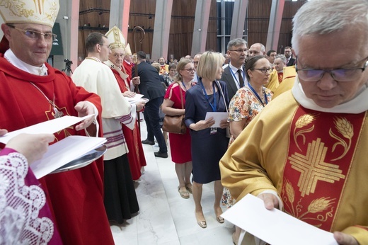 Relikwie bł. Stefana Wyszyńskiego w co czwartej parafii