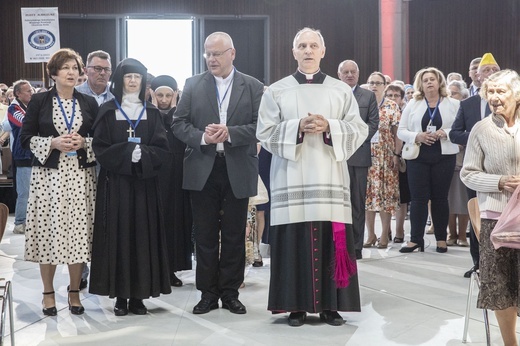 Relikwie bł. Stefana Wyszyńskiego w co czwartej parafii