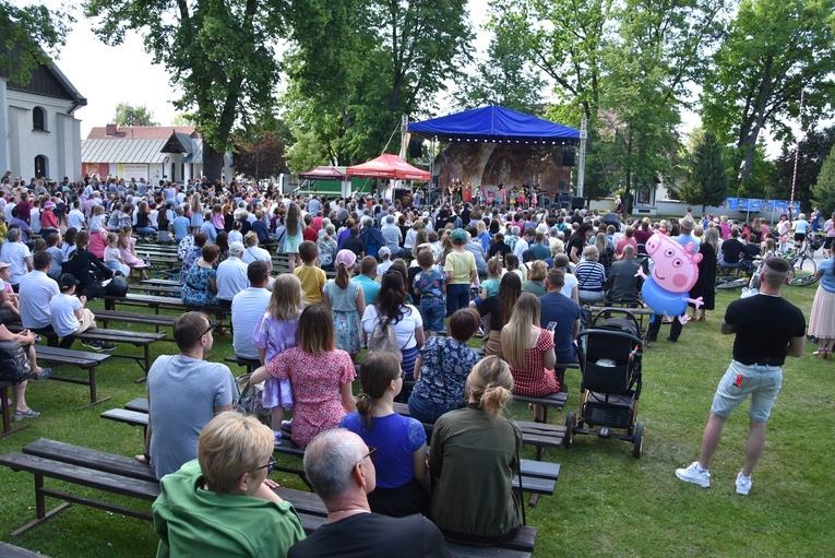 Strażacy przyjechali, Arka Noego zagrała