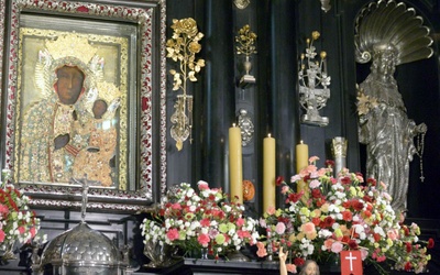 Kaplica jasnogórska z Obrazem Matki Bożej Częstochowskiej. Naszą diecezję jego kopia nawiedzi 17 i 18 czerwca.