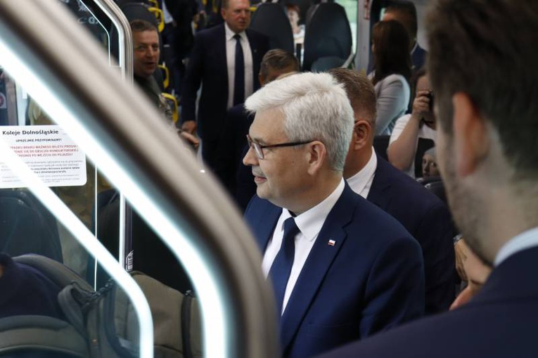 Pierwszy przejazd szynobusem z Wrocławia do Sobótki