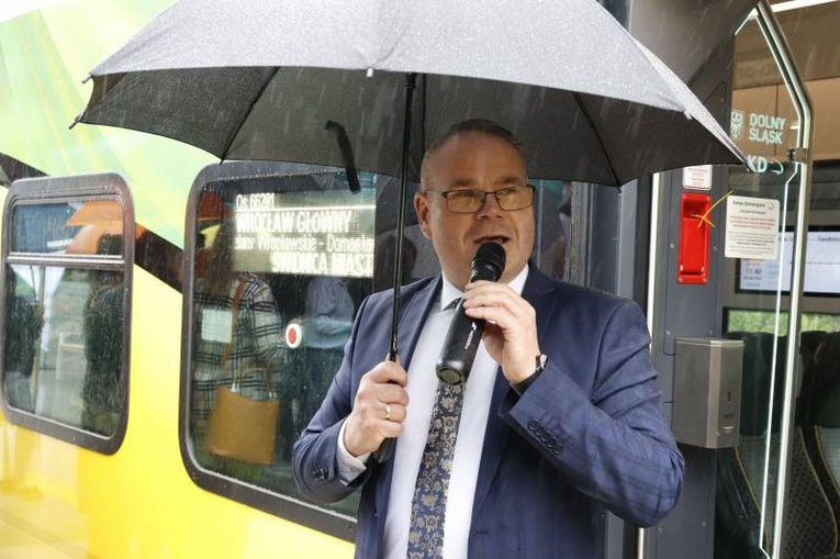 Pierwszy przejazd szynobusem z Wrocławia do Sobótki