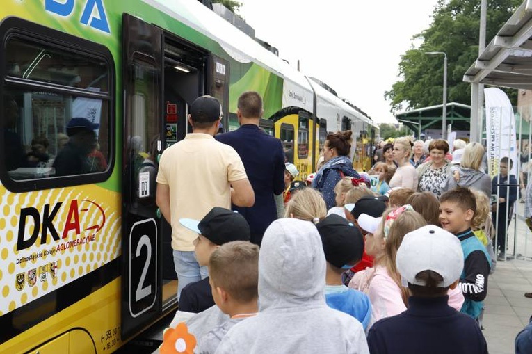 Pierwszy przejazd szynobusem z Wrocławia do Sobótki