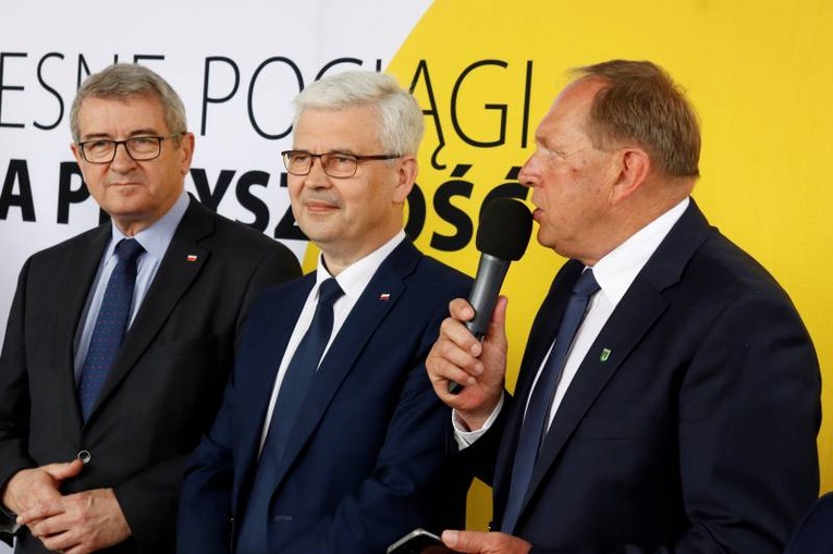 Pierwszy przejazd szynobusem z Wrocławia do Sobótki