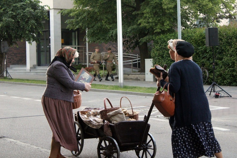 Mława. Rekonstrukcja rozbicia aresztu PUBP