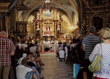 	Msza św. w sanktuarium Matki Bożej Bolesnej w Oborach  pod przewodnictwem bp. Jacka Jezierskiego (2018 rok).