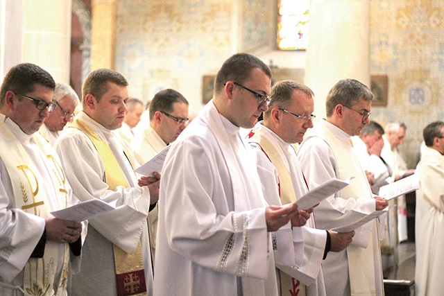 Po kilku latach pracy, w duchu posłuszeństwa, niektórzy kapłani rozpoczną pracę w kolejnych parafiach.