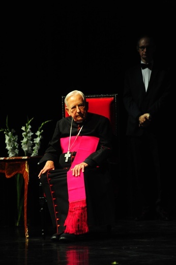 Gala z okazji 70. rocznicy święcen kapłańskich ks. Jerzego Bryły cz. 2