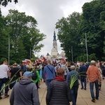 Wejście Łowickiej Pielgrzymki na Jasną Górę