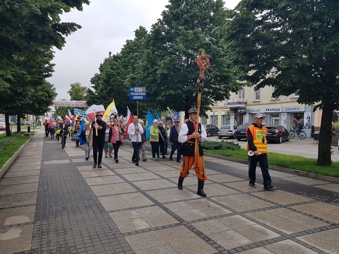 Wejście Łowickiej Pielgrzymki na Jasną Górę