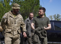 Zełenski: Trwa absolutnie heroiczna obrona Donbasu