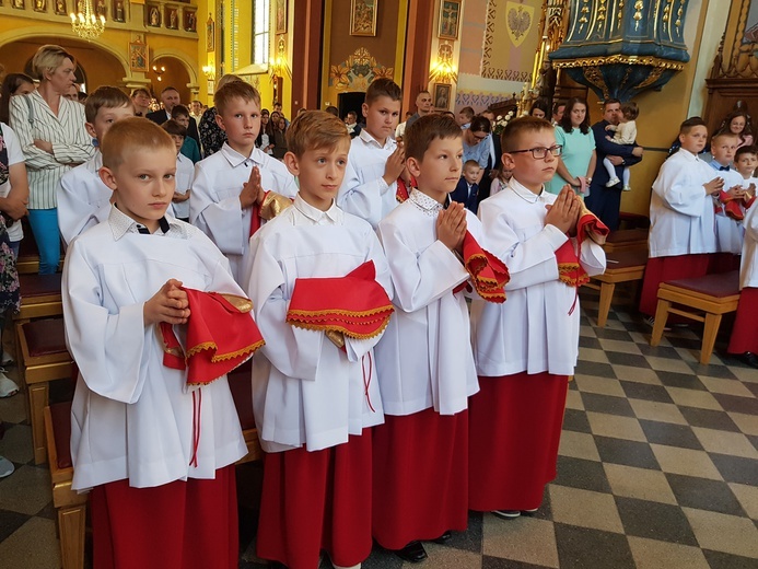 Błogosławieństwo ministrantów w Przyszowej