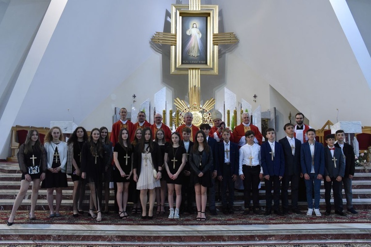 Bierzmowanie w par. Miłosierdzia Bożego w Dębicy
