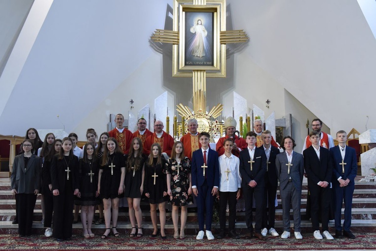 Bierzmowanie w par. Miłosierdzia Bożego w Dębicy