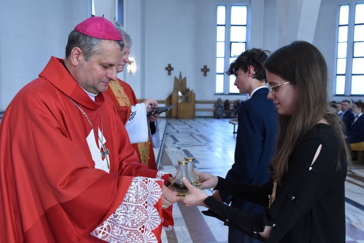 Bierzmowanie w par. Miłosierdzia Bożego w Dębicy