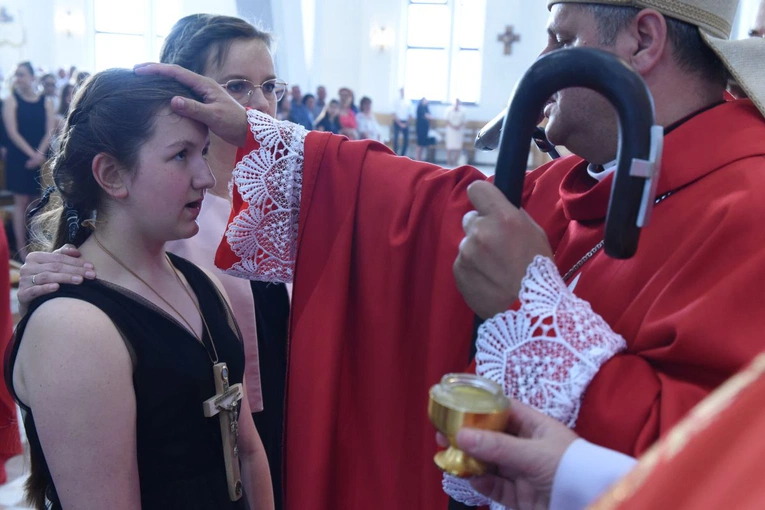 Bierzmowanie w par. Miłosierdzia Bożego w Dębicy