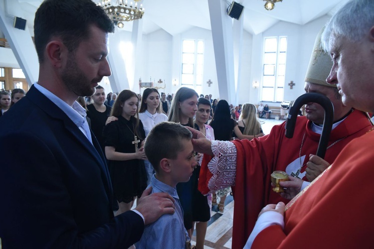 Bierzmowanie w par. Miłosierdzia Bożego w Dębicy