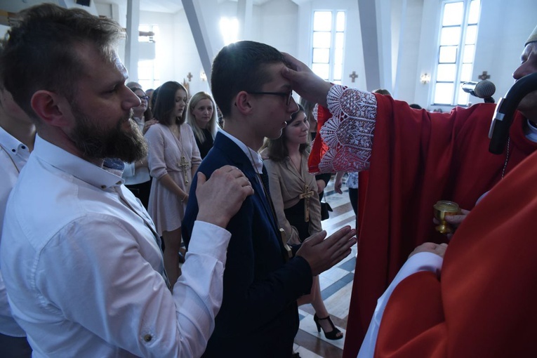 Bierzmowanie w par. Miłosierdzia Bożego w Dębicy