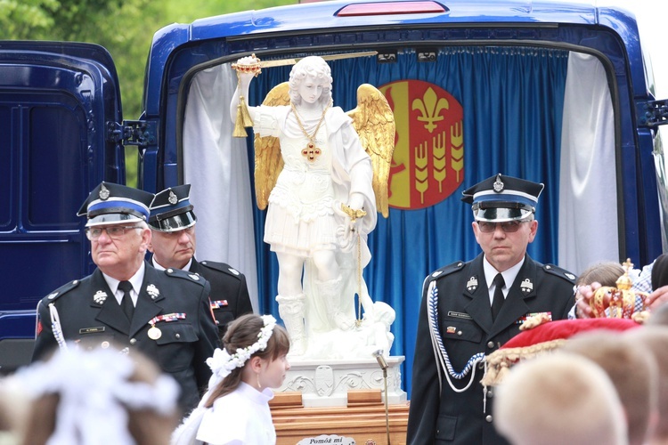 Rozpoczęcie nawiedzenia w Oleśnie