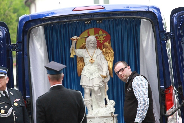 Rozpoczęcie nawiedzenia w Oleśnie