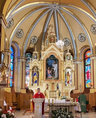 Eucharystię w intencji biegaczy odprawił ks. Rafał Skitek, redaktor naczelny Radia Em.