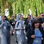 Piesza pielgrzymka w intencji powołań już w drodze do Paradyża i Rokitna