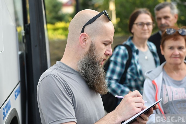 Piesza pielgrzymka w intencji powołań już w drodze do Paradyża i Rokitna