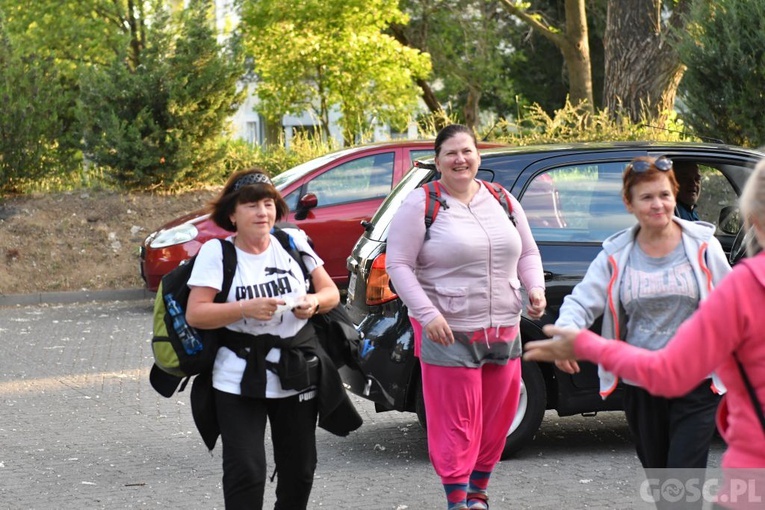 Piesza pielgrzymka w intencji powołań już w drodze do Paradyża i Rokitna