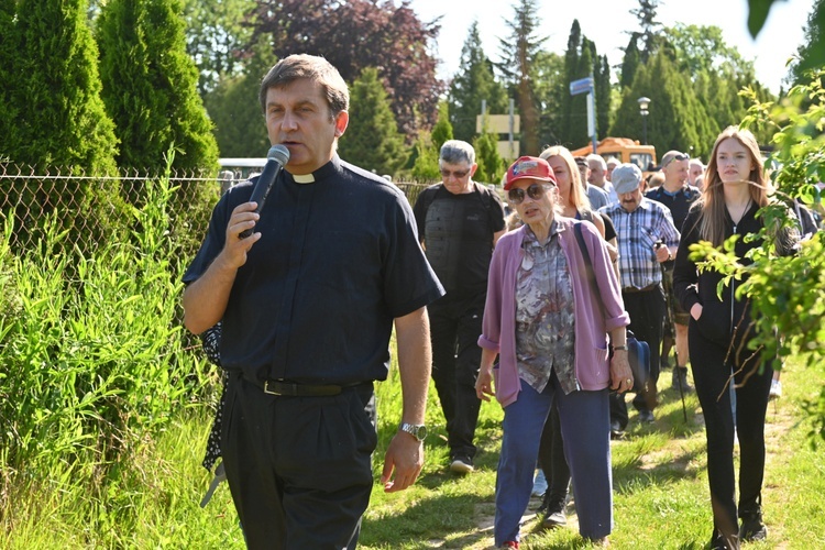 Kolejarze z całej Polski ruszyli na Chełmiec