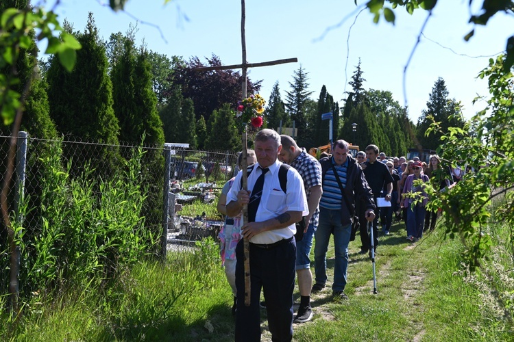 Kolejarze z całej Polski ruszyli na Chełmiec