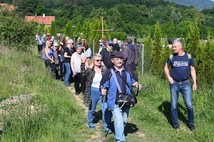 Kolejarze z całej Polski ruszyli na Chełmiec