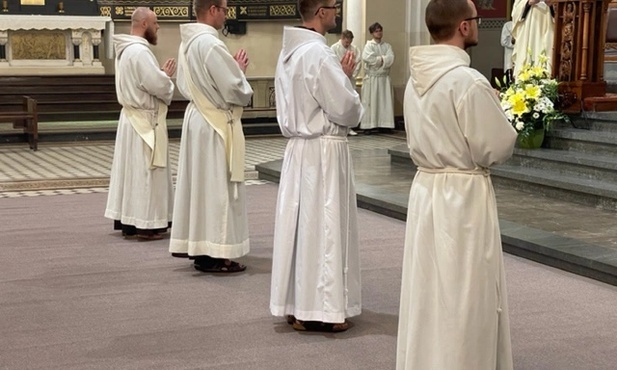 Abp Skworc do diakonów i prezbiterów OFM: czas święceń to czas Ducha Świętego, który uświęca
