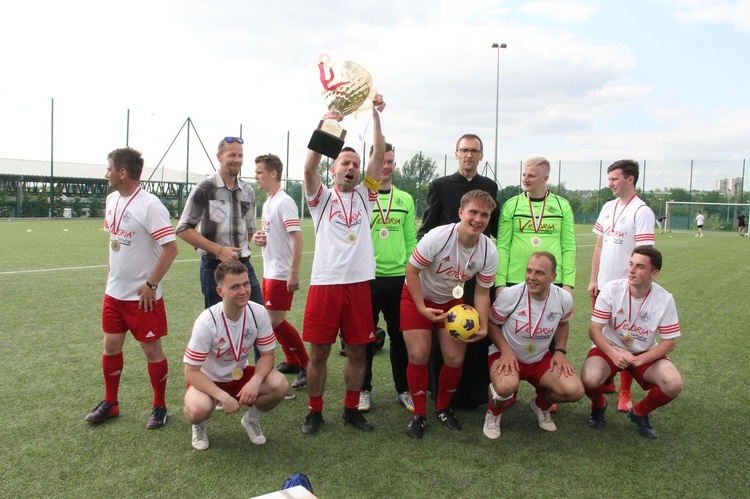 Tarnów. Mistrzostwa Polski WSD w piłce nożnej - dekoracja zwycięzców