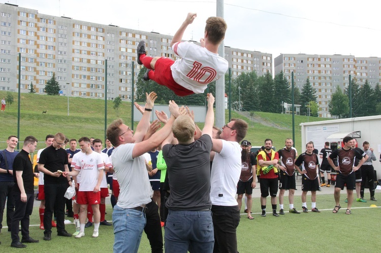 Tarnów. Mistrzostwa Polski WSD w piłce nożnej - dekoracja zwycięzców