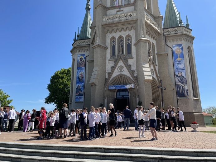 Inauguracja Roku Jubileuszowego w Zespole Szkół im. św. Józefa Bilczewskiego w Wilamowicach