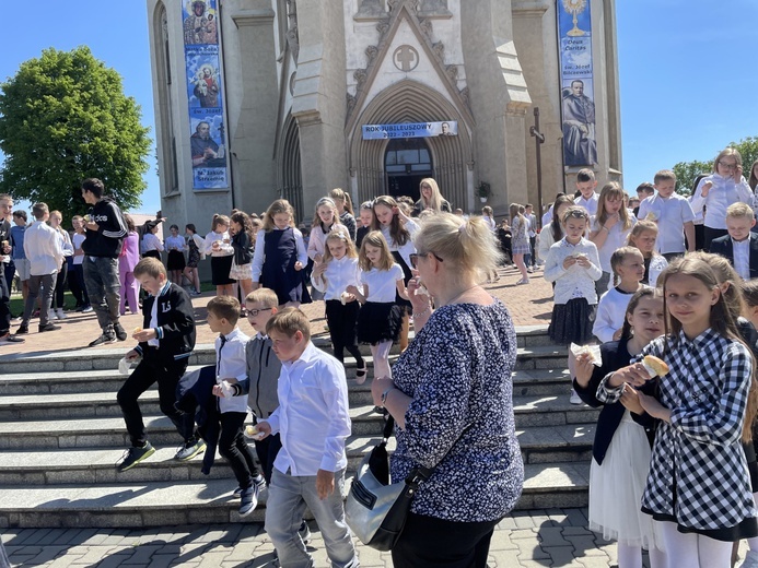 Inauguracja Roku Jubileuszowego w Zespole Szkół im. św. Józefa Bilczewskiego w Wilamowicach