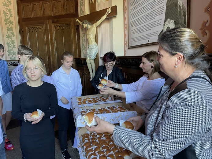 Inauguracja Roku Jubileuszowego w Zespole Szkół im. św. Józefa Bilczewskiego w Wilamowicach