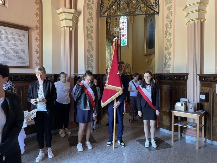 Inauguracja Roku Jubileuszowego w Zespole Szkół im. św. Józefa Bilczewskiego w Wilamowicach