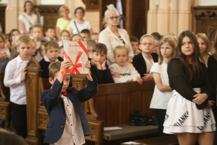 Inauguracja Roku Jubileuszowego w Zespole Szkół im. św. Józefa Bilczewskiego w Wilamowicach