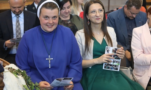 Wśród gości szkolnej inauguracji nie zabrakło przedstawicielek wilamowickiej Ochronki im. św. J. Bilczewskiego.