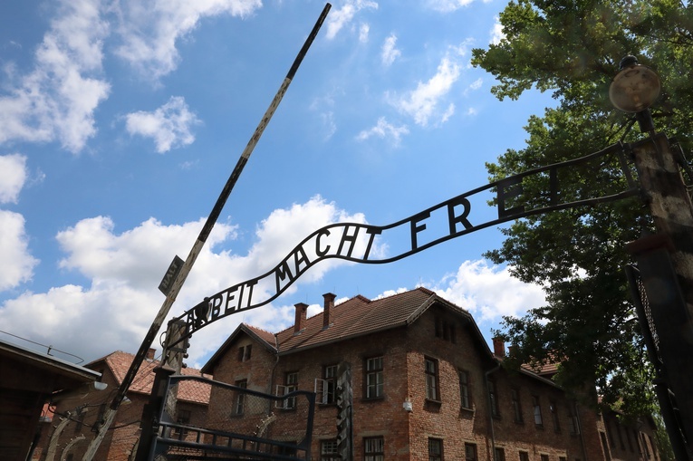 Muzeum Auschwitz do końca maja zwiedziło ok. 300 tys. osób