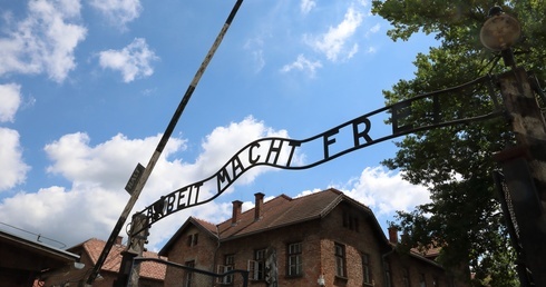 Muzeum Auschwitz do końca maja zwiedziło ok. 300 tys. osób