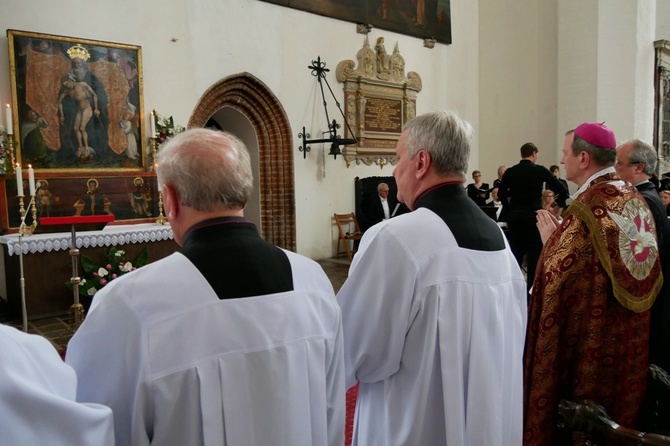 Liturgiczne powitanie ołtarza "Pietas Domini"