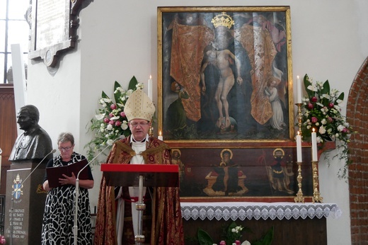 Liturgiczne powitanie ołtarza "Pietas Domini"