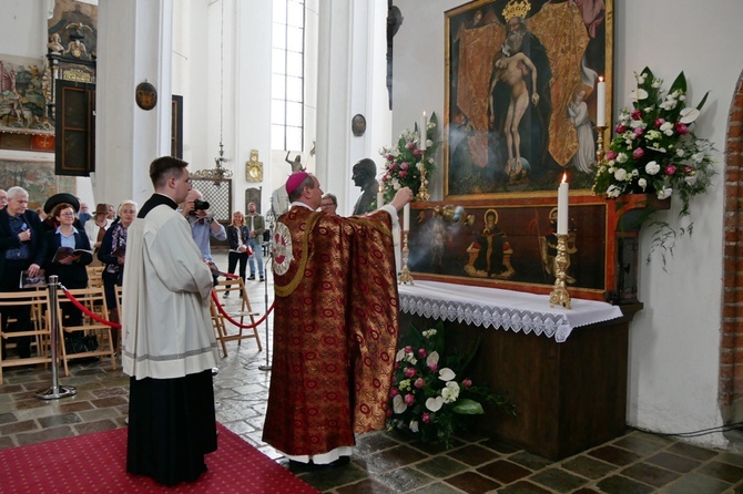 Liturgiczne powitanie ołtarza "Pietas Domini"